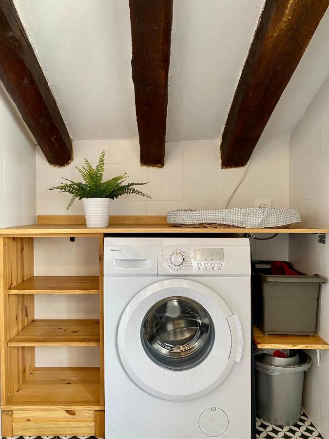 Charming Gran Via Attic Madrid Exterior photo