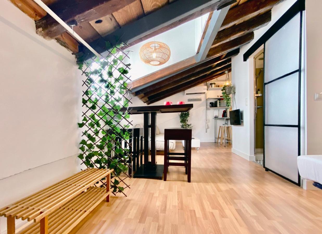 Charming Gran Via Attic Madrid Exterior photo