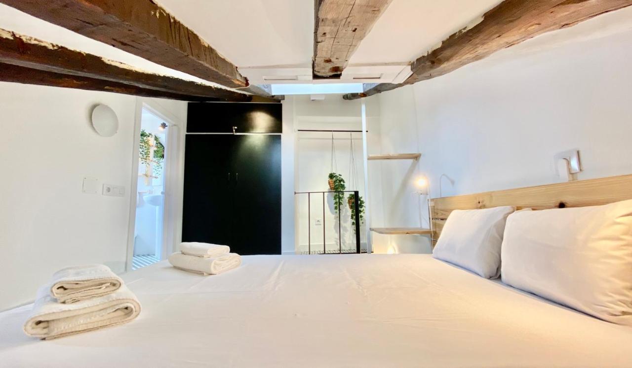 Charming Gran Via Attic Madrid Exterior photo