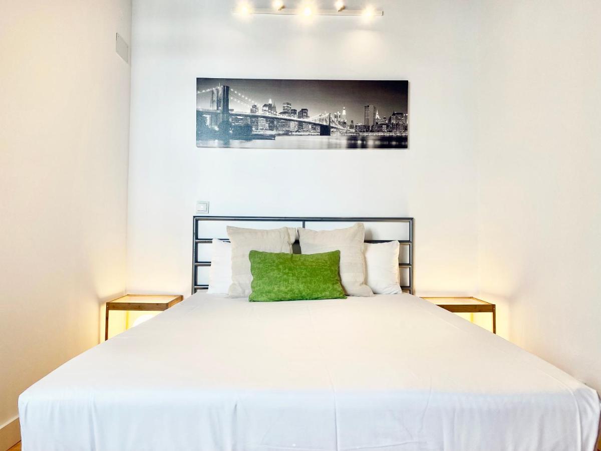 Charming Gran Via Attic Madrid Exterior photo