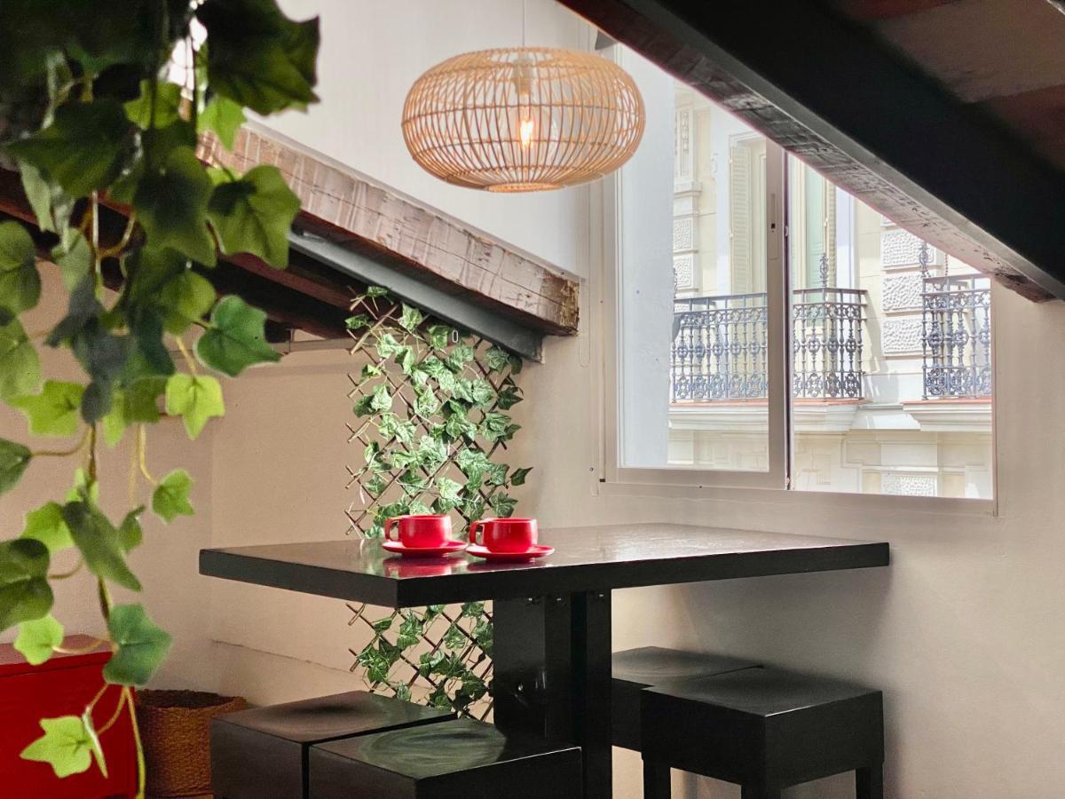 Charming Gran Via Attic Madrid Exterior photo