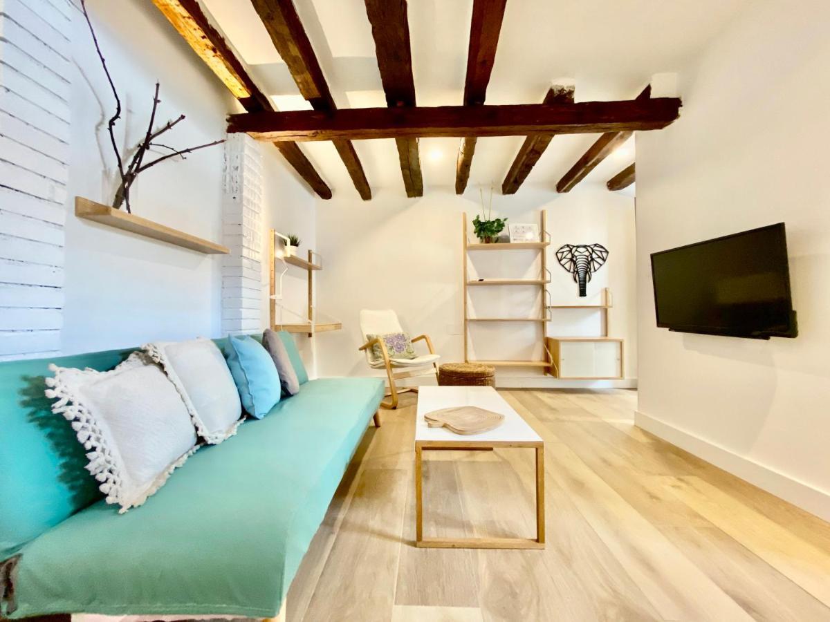 Charming Gran Via Attic Madrid Exterior photo